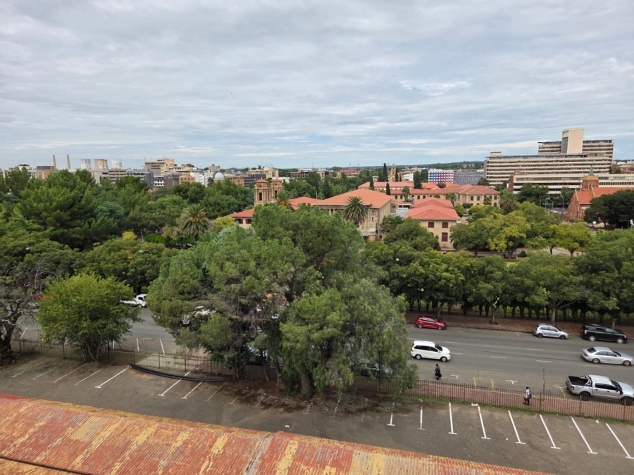 1 Bedroom Property for Sale in Bloemfontein Free State